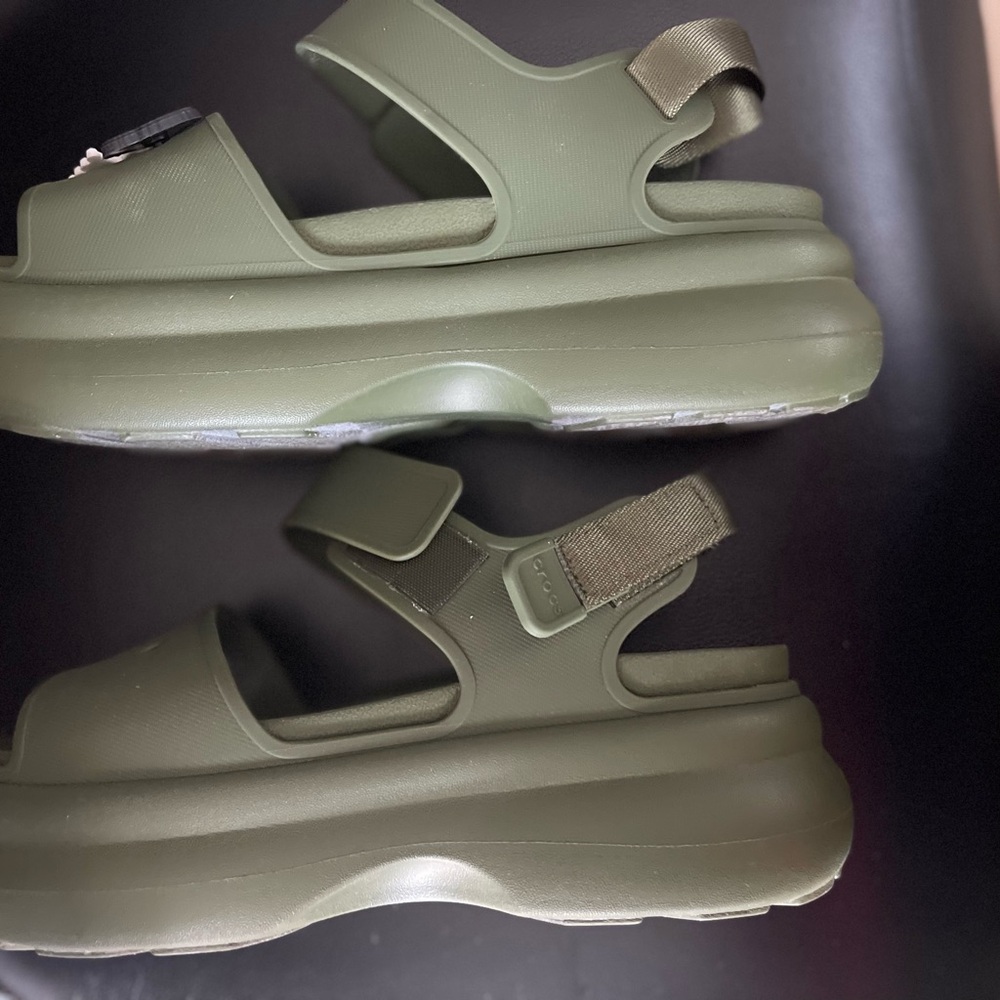 Crocs Soho Y Strap Sandal